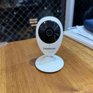 Câmera de Segurança Wi-Fi Intelbras iC3